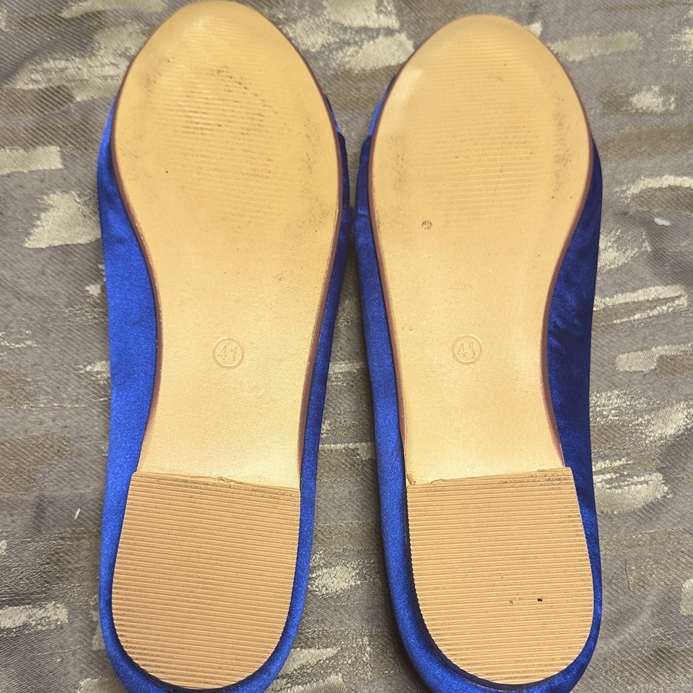 Elegant Blue Satin Women's Shoes - Picture 3 of 4